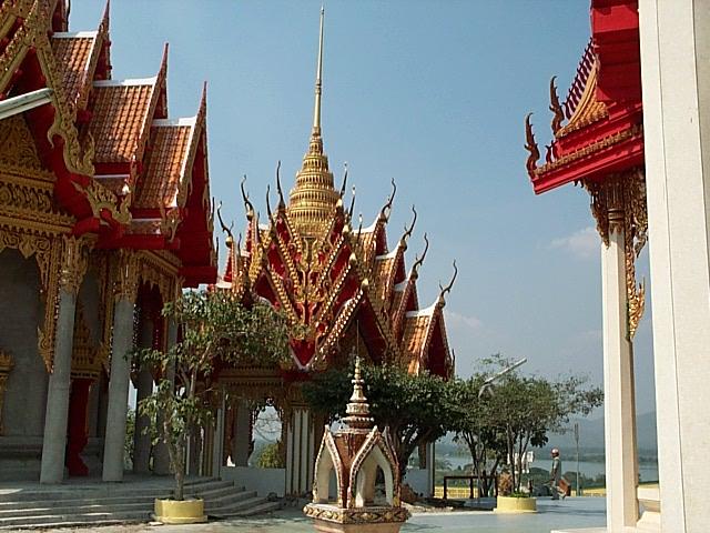 Kanchanaburi - Wat Tham Seua
