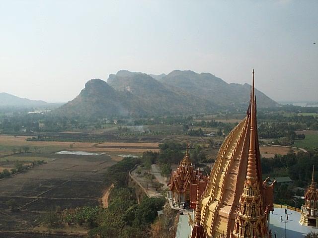 Kanchanaburi - Wat Tham Seua