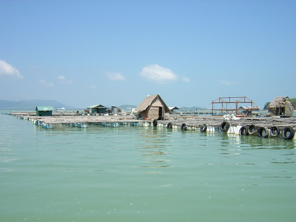 Maison flottante de pêcheurs